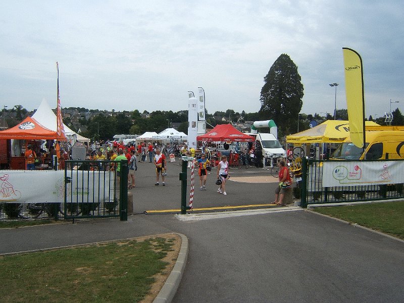 2011-08-01 49 Entree principale de la permanence de FLERS.JPG